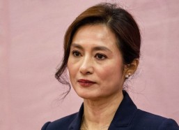 明星以关注贫困地区为背景的秘密关系被曝光引发热议